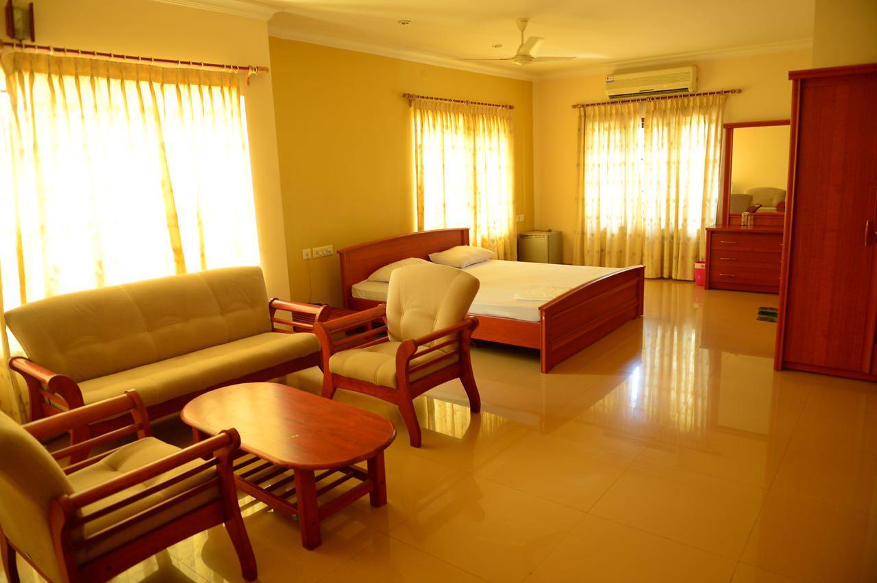 Mascot Paradise City Hotel Tellicherry Екстериор снимка